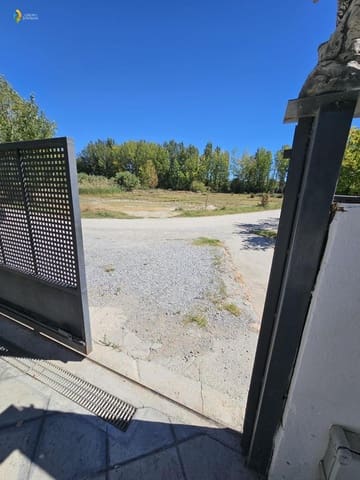 Hotel til salg i Caniles med swimmingpool garage - € 900.000 (Ref: 8026866)