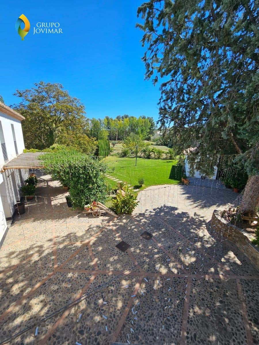 Hotel na sprzedaż w Caniles z basenem garażem - 900 000 € (Ref: 8026866)