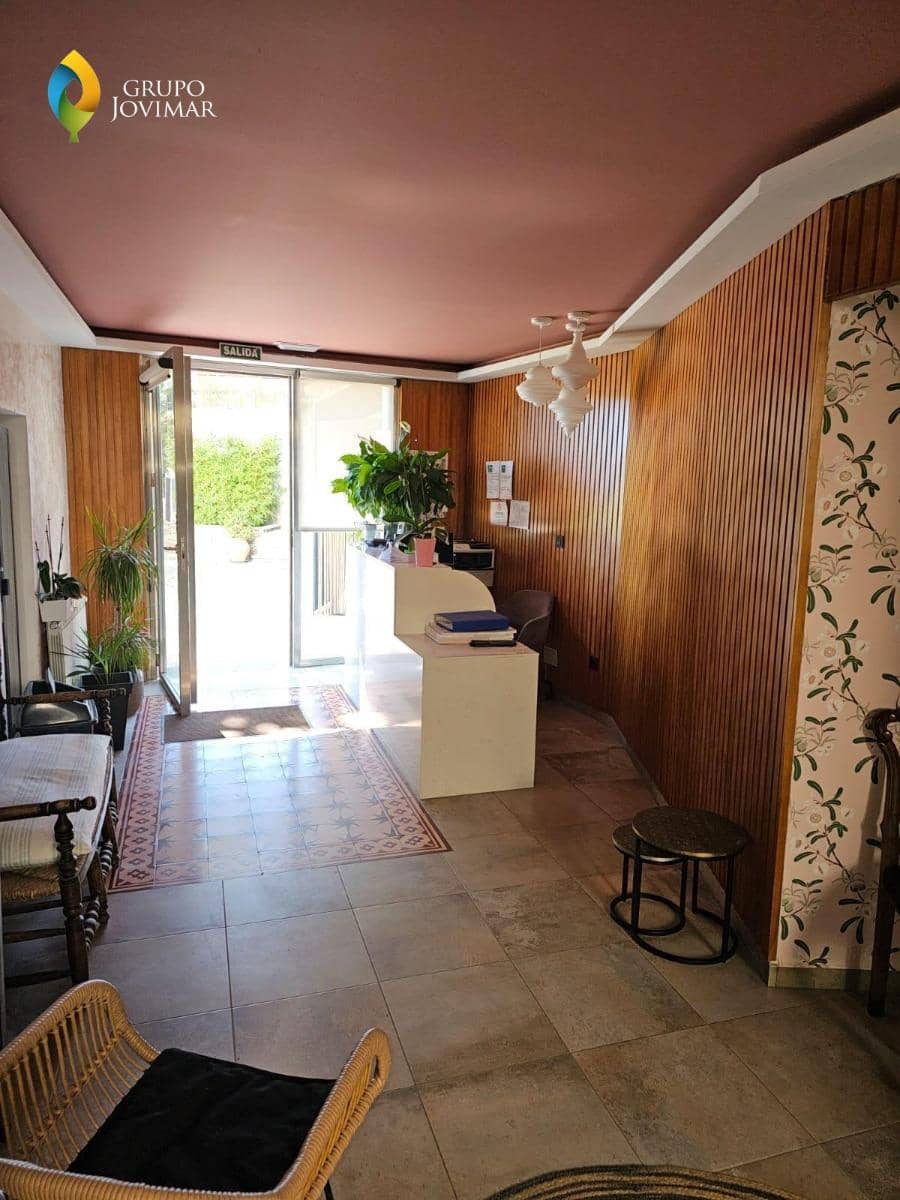 Hotel na sprzedaż w Caniles z basenem garażem - 900 000 € (Ref: 8026866)