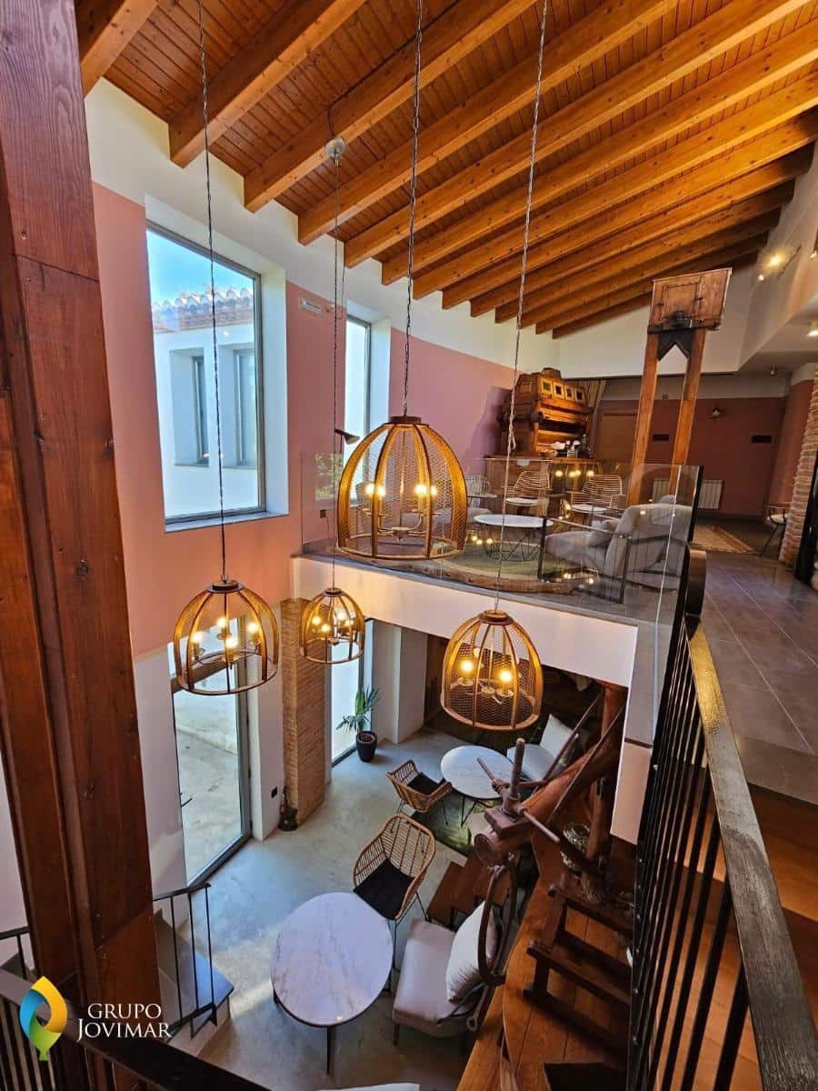 Hotel na sprzedaż w Caniles z basenem garażem - 900 000 € (Ref: 8026866)