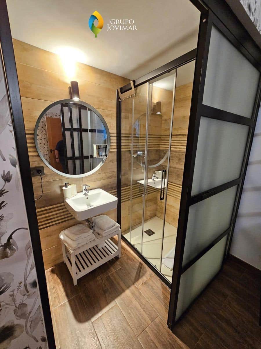 Hotel na sprzedaż w Caniles z basenem garażem - 900 000 € (Ref: 8026866)