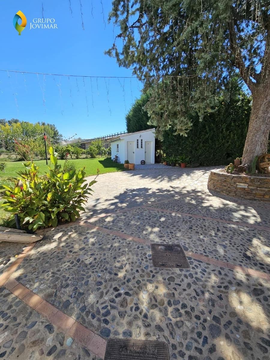 Hotel na sprzedaż w Caniles z basenem garażem - 900 000 € (Ref: 8026866)