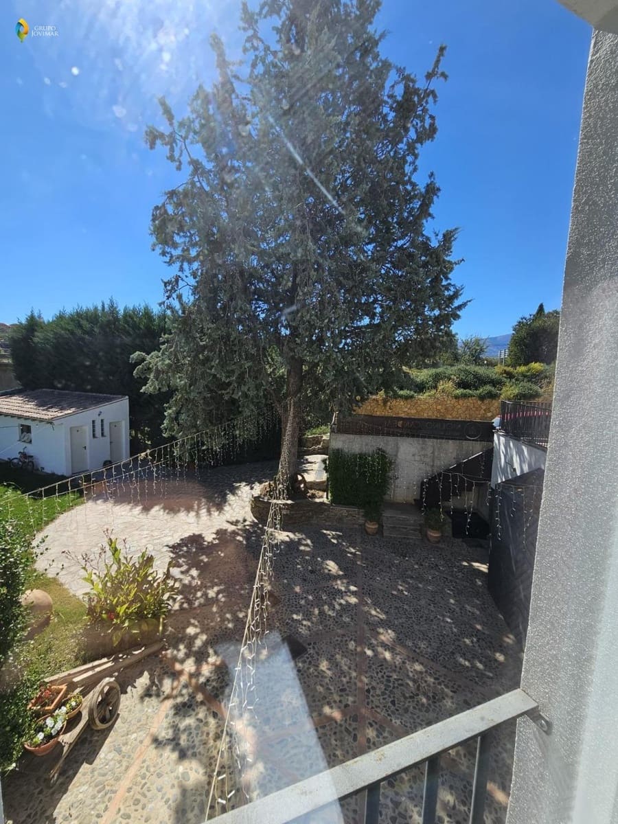 Hotel na sprzedaż w Caniles z basenem garażem - 900 000 € (Ref: 8026866)