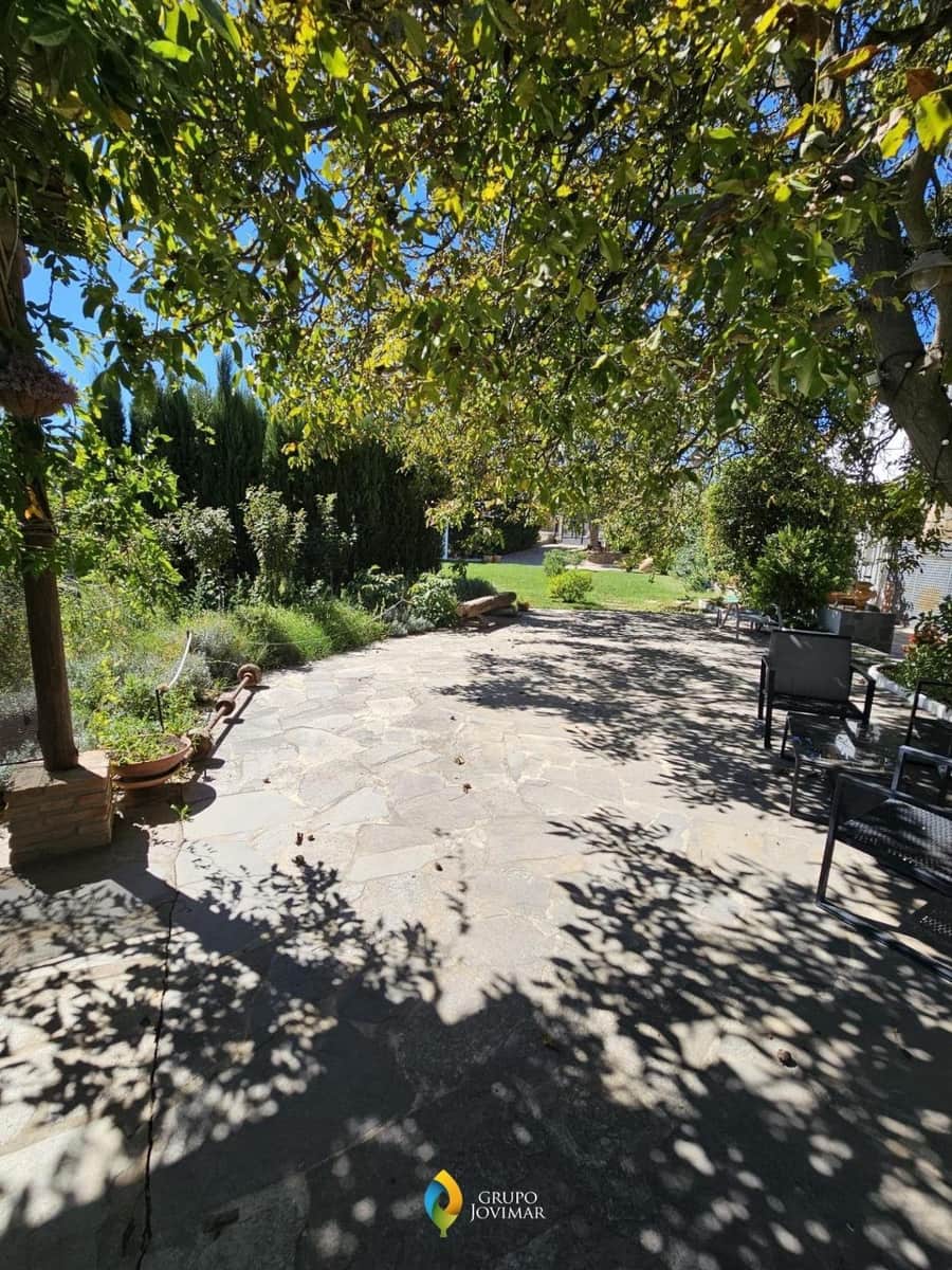 Hotel na sprzedaż w Caniles z basenem garażem - 900 000 € (Ref: 8026866)