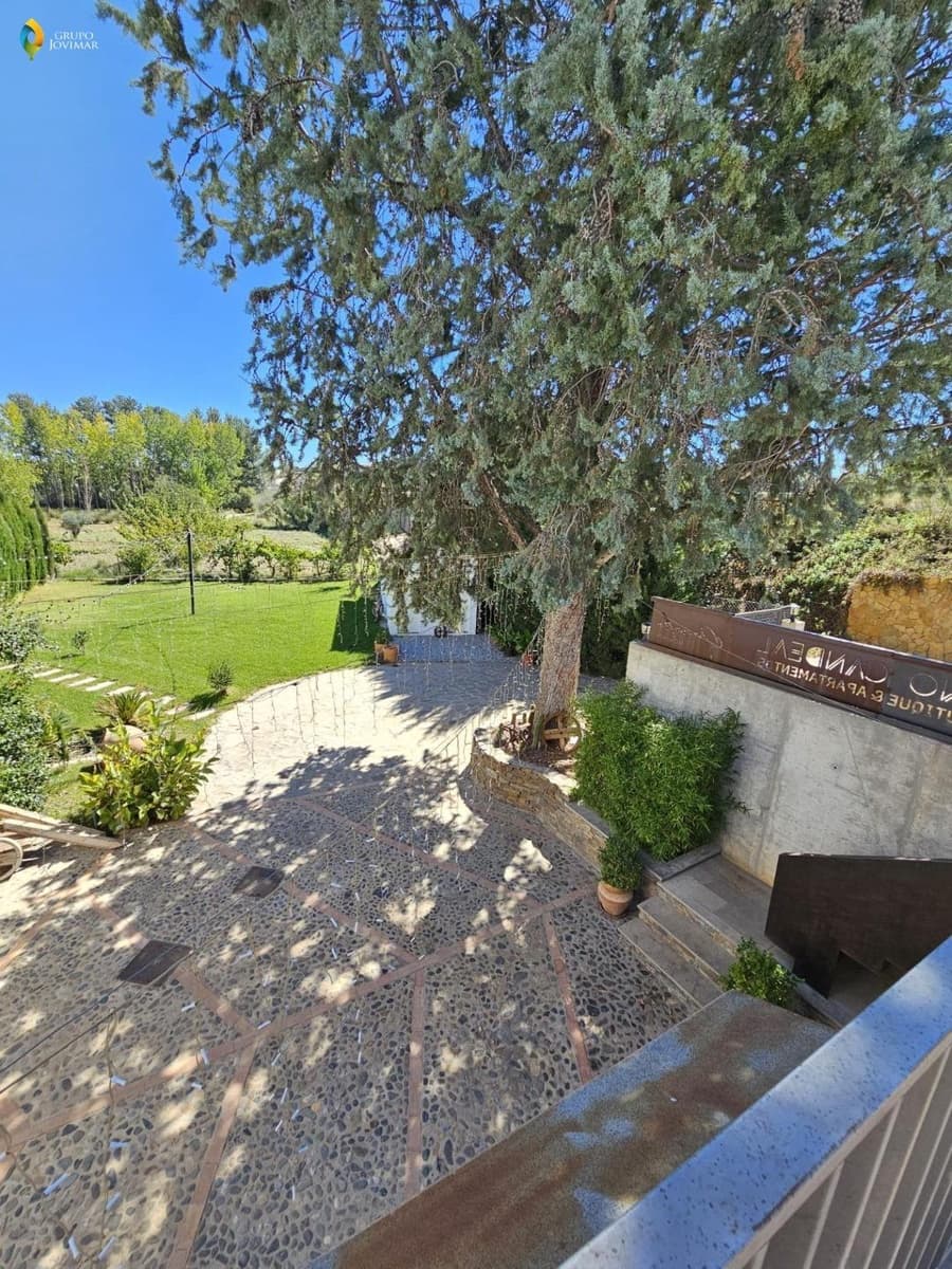 Hotel na sprzedaż w Caniles z basenem garażem - 900 000 € (Ref: 8026866)