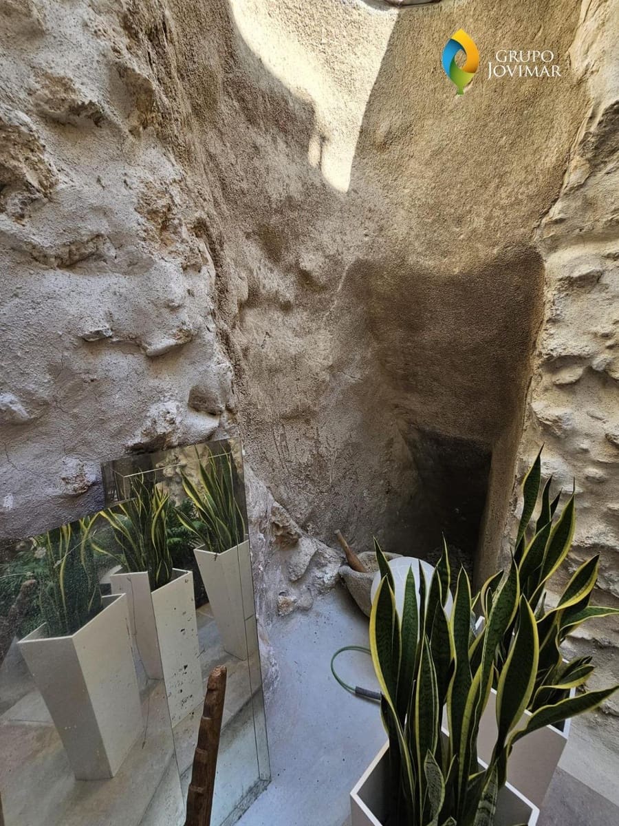 Hotel na sprzedaż w Caniles z basenem garażem - 900 000 € (Ref: 8026866)