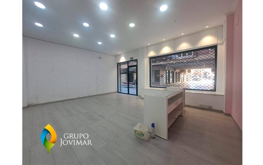 Kommersiell til leie i Guadix - € 500 (Ref: 8712825)