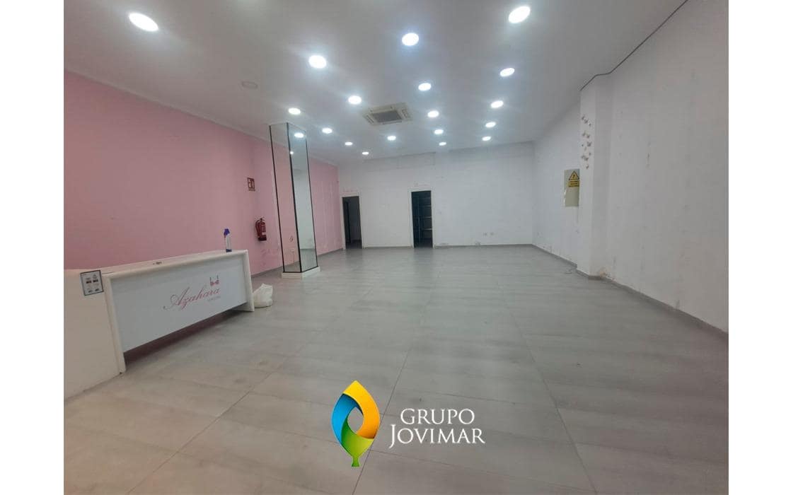 Kommersiell til leie i Guadix - € 500 (Ref: 8712825)