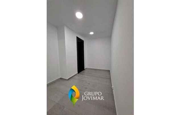Kaupallinen vuokrattavana paikassa Guadix - 510 € (Ref: 8712825)