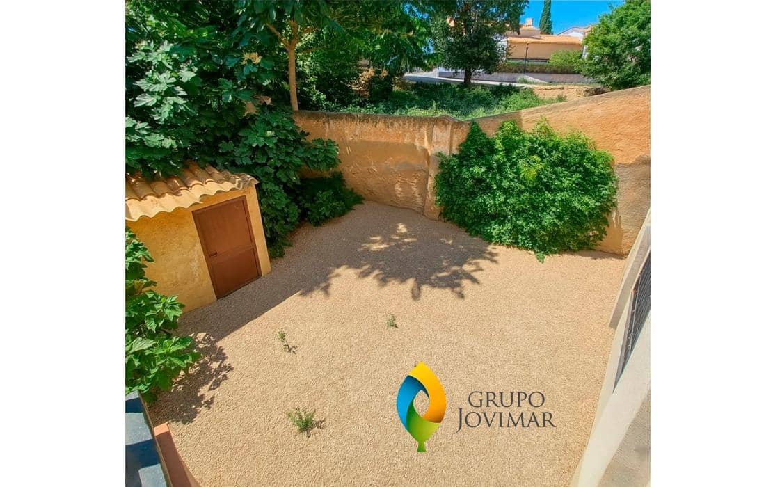 4 soveværelse Lejlighed til salg i Guadix med garage - € 155.000 (Ref: 9051164)