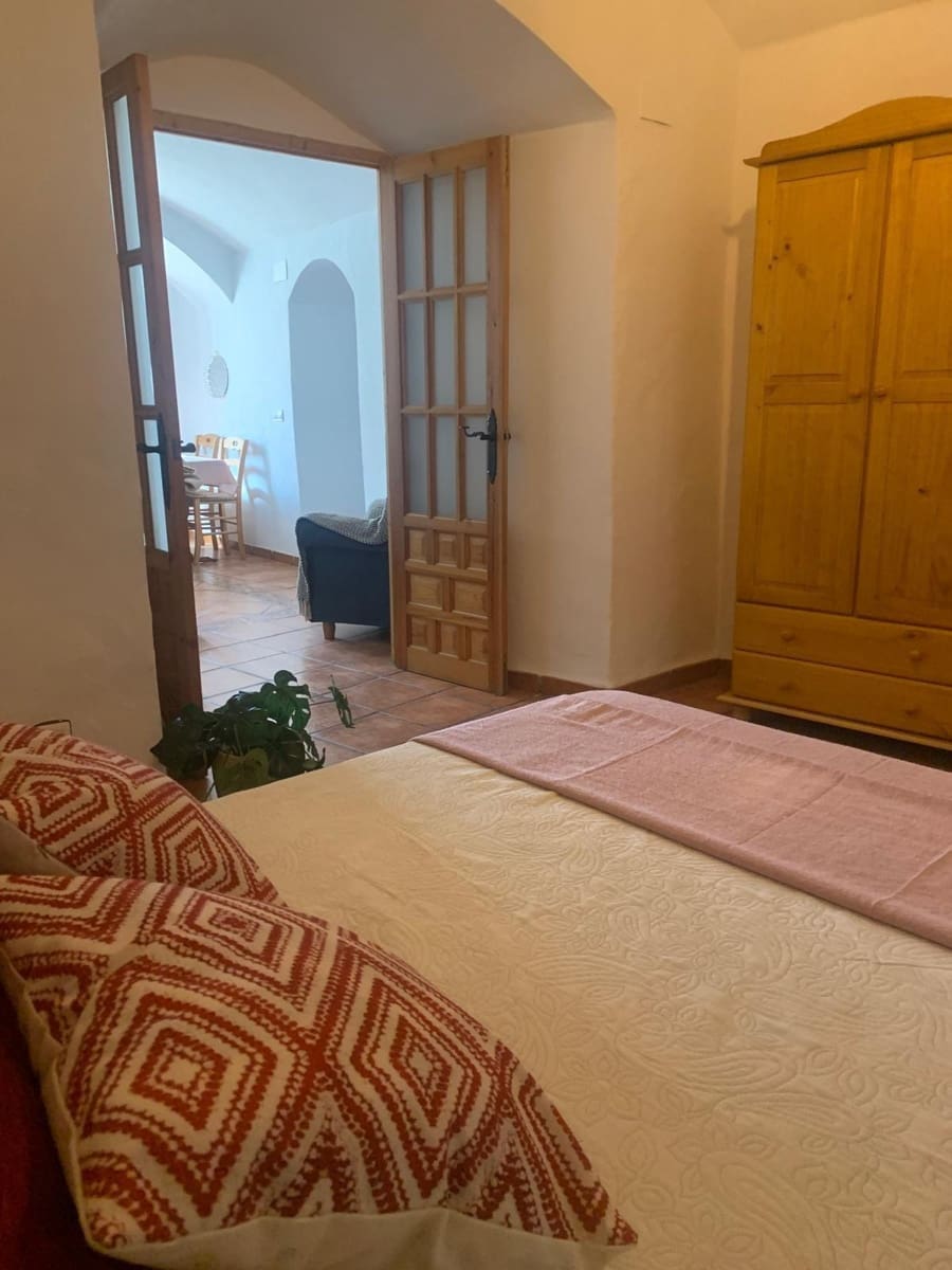 Casa Cueva de 5 habitaciones en Guadix en alquiler con garaje - 1.200 € (Ref: 9282352)
