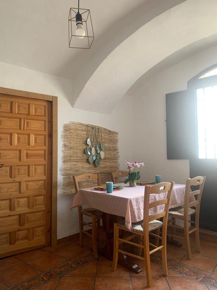 Casa Cueva de 5 habitaciones en Guadix en alquiler con garaje - 1.200 € (Ref: 9282352)