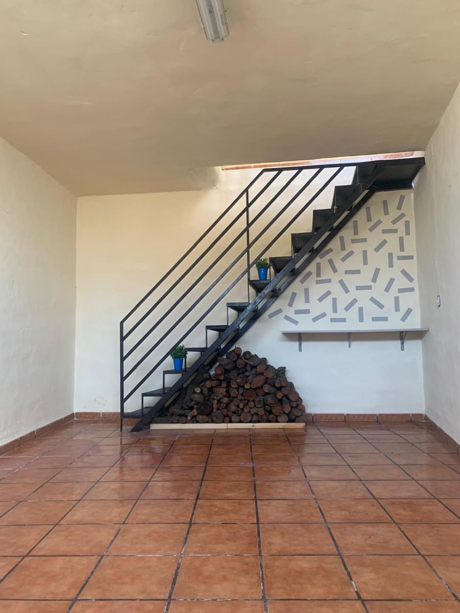 Casa Cueva de 5 habitaciones en Guadix en alquiler con garaje - 1.200 € (Ref: 9282352)