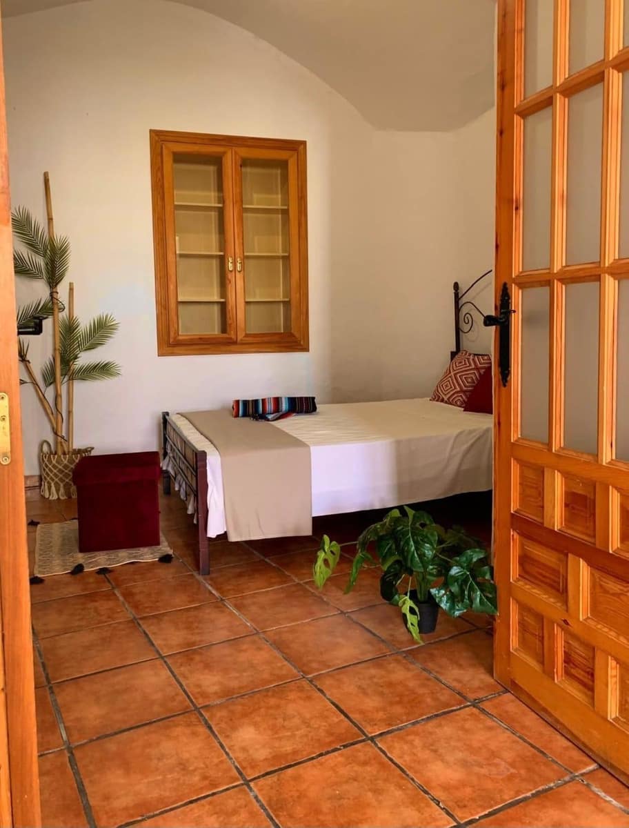 Casa Cueva de 5 habitaciones en Guadix en alquiler con garaje - 1.200 € (Ref: 9282352)