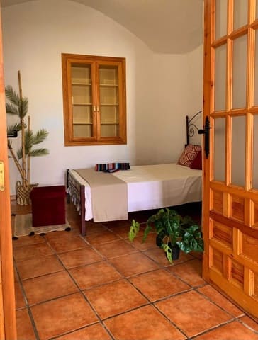 Casa Cueva de 5 habitaciones en Guadix en alquiler con garaje - 1.200 € (Ref: 9282352)