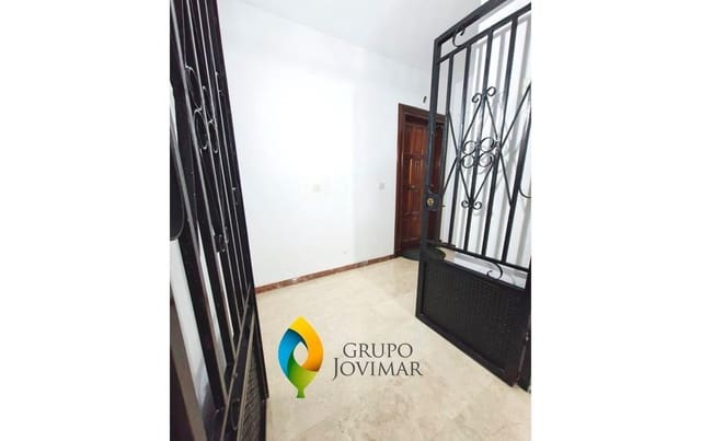 3 makuuhuone Asunto myytävänä paikassa Guadix - 119 840 € (Ref: 9362484)