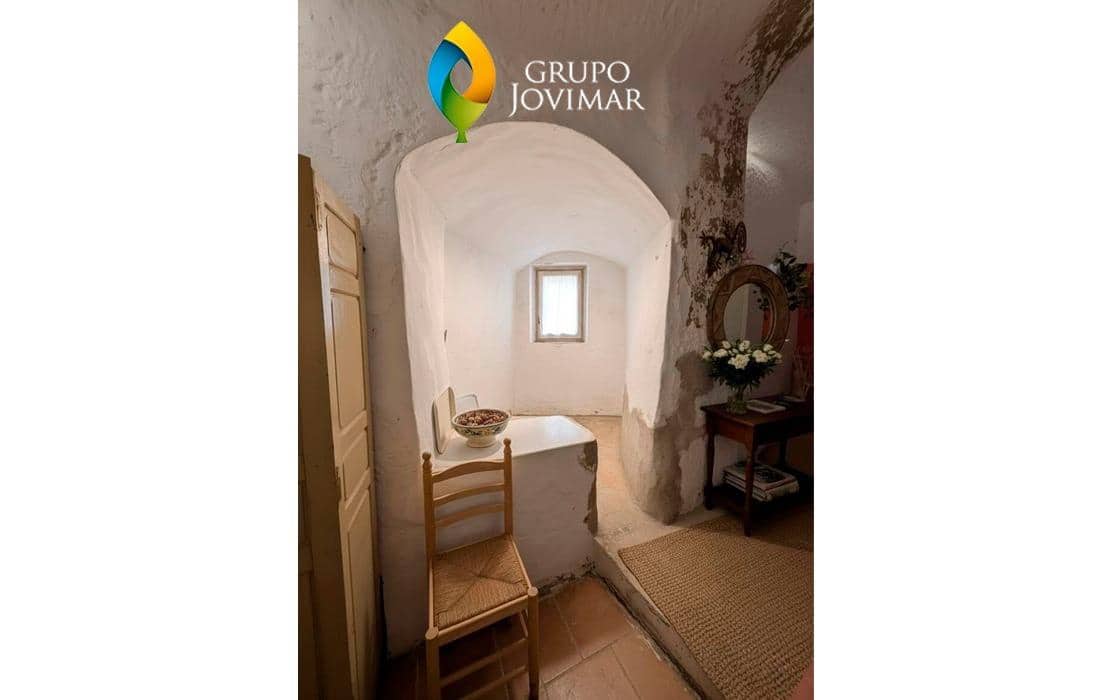 15 soverom Villa til salgs i Fonelas med svømmebasseng - € 180 000 (Ref: 9456469)