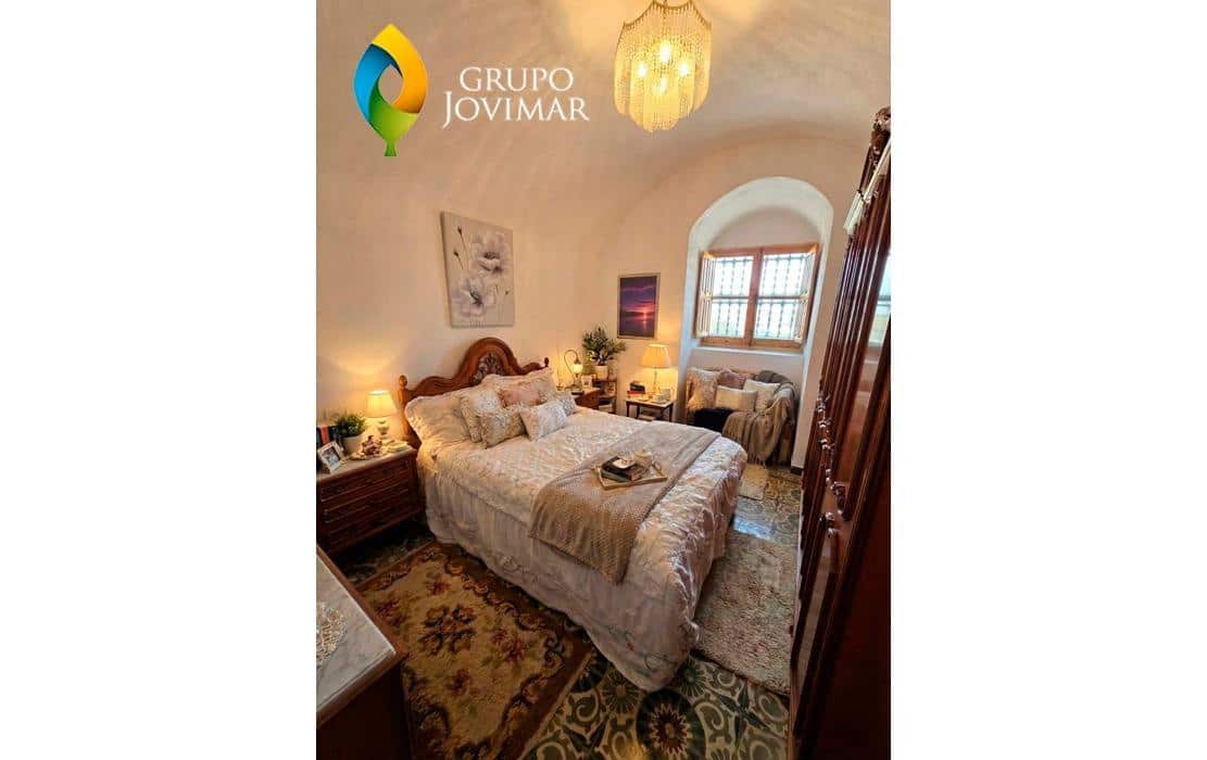 15 soverom Villa til salgs i Fonelas med svømmebasseng - € 180 000 (Ref: 9456469)