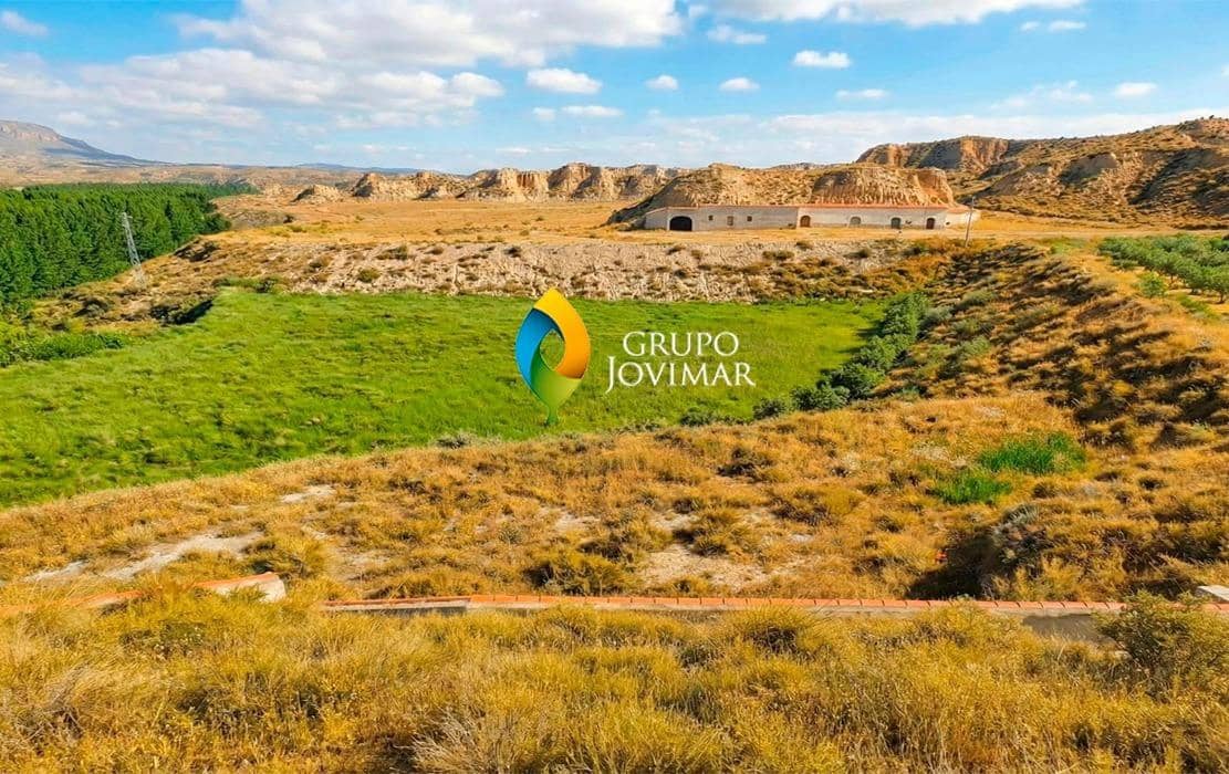 15 soverom Villa til salgs i Fonelas med svømmebasseng - € 180 000 (Ref: 9456469)