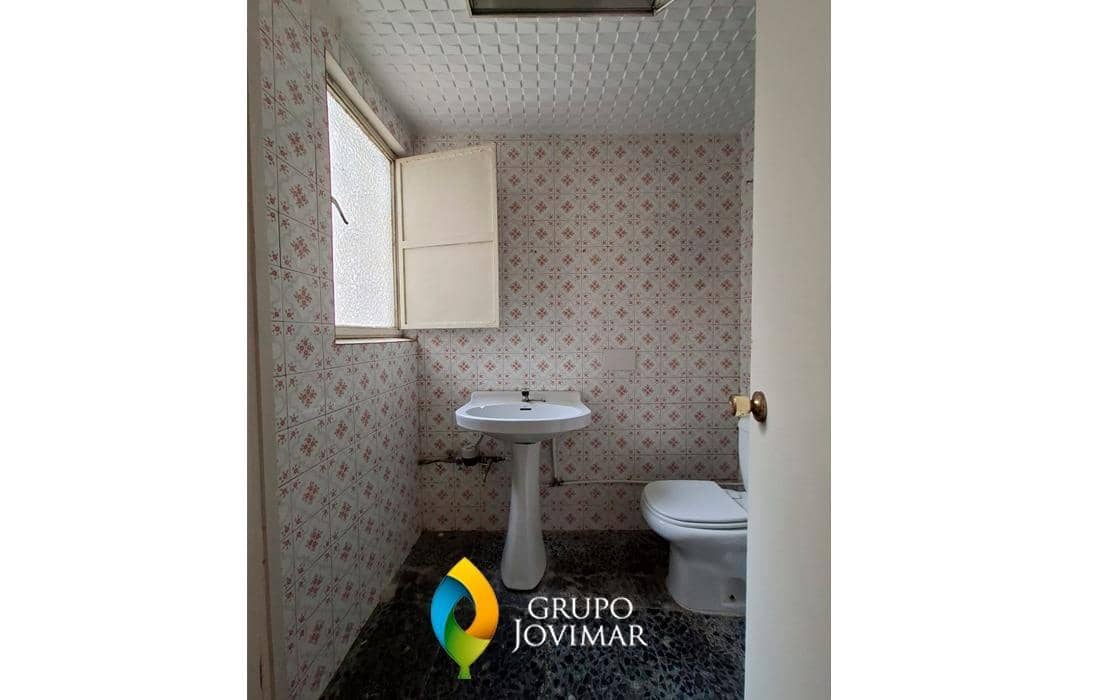 Local Comercial de 1 habitación en Guadix en alquiler - 800 € (Ref: 9504448)