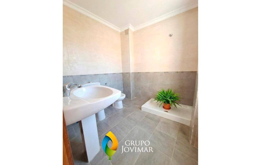 4 sovrum Lägenhet till salu i Guadix - 43 500 € (Ref: 9513530)