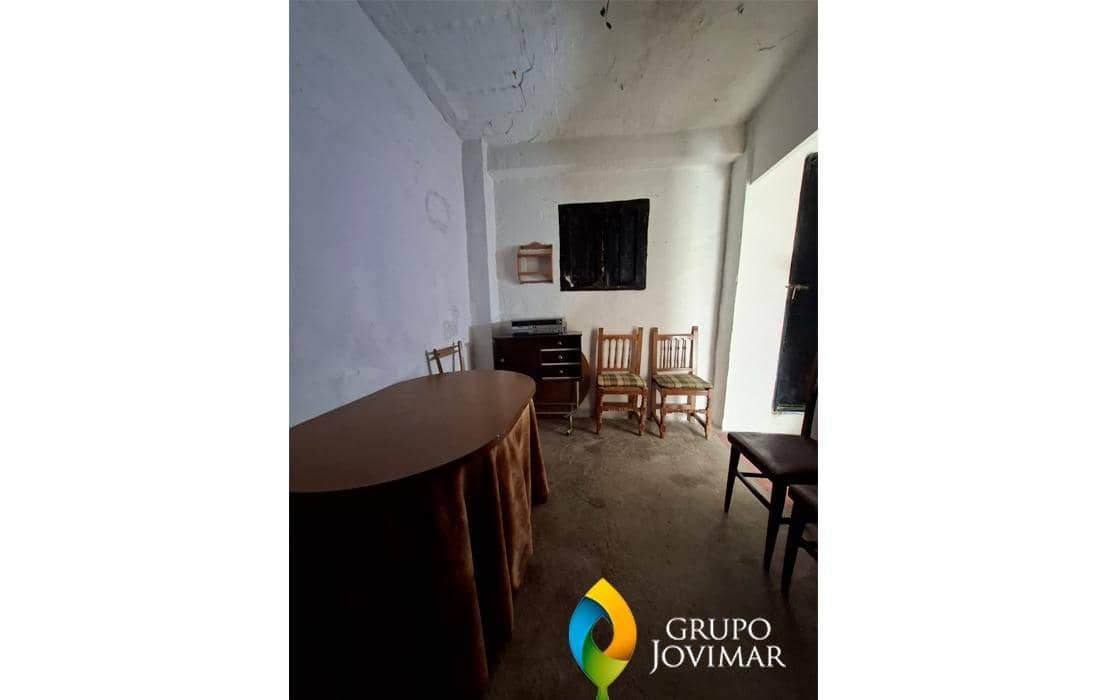 8 makuuhuone Maalaistalo myytävänä paikassa La Peza - 75 000 € (Ref: 9677602)