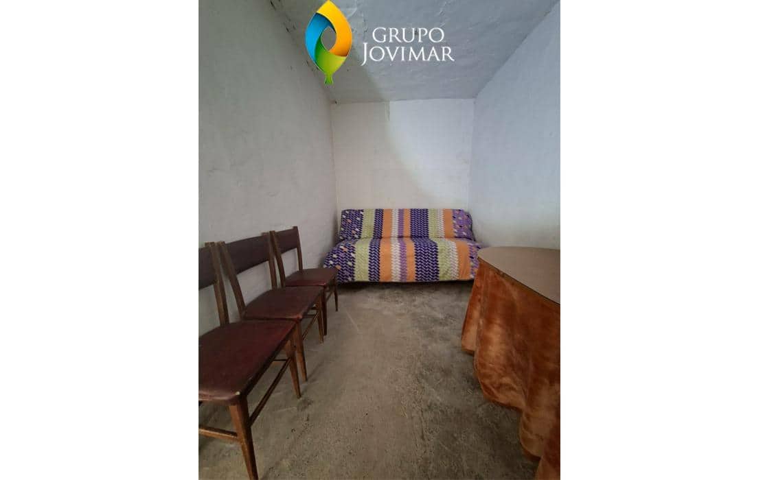 8 makuuhuone Maalaistalo myytävänä paikassa La Peza - 75 000 € (Ref: 9677602)