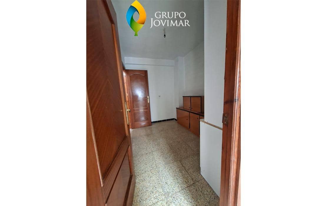 8 makuuhuone Maalaistalo myytävänä paikassa La Peza - 75 000 € (Ref: 9677602)