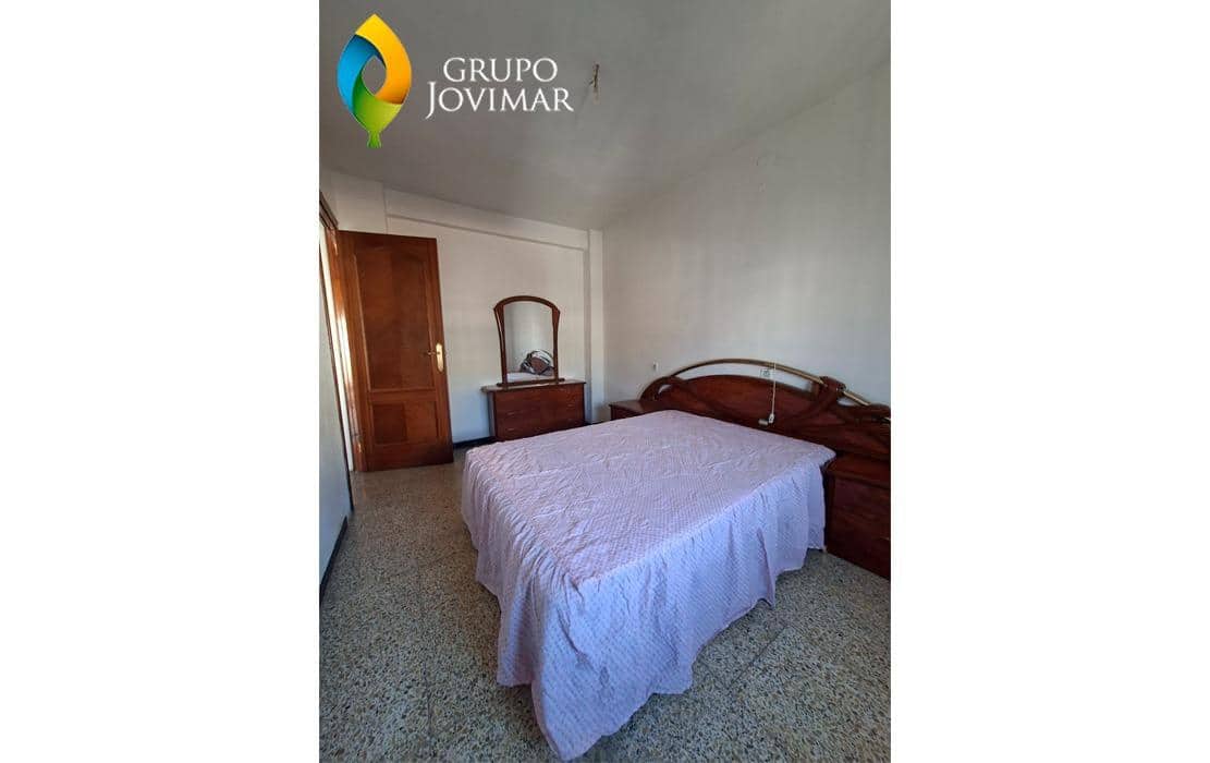 8 makuuhuone Maalaistalo myytävänä paikassa La Peza - 75 000 € (Ref: 9677602)