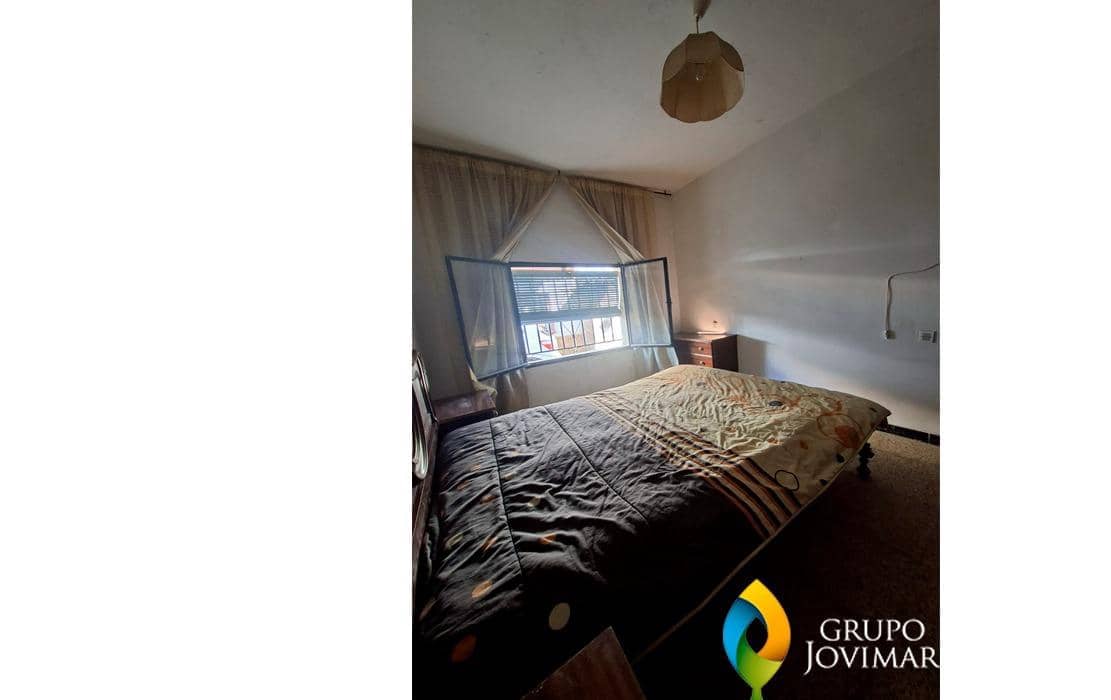 8 makuuhuone Maalaistalo myytävänä paikassa La Peza - 75 000 € (Ref: 9677602)