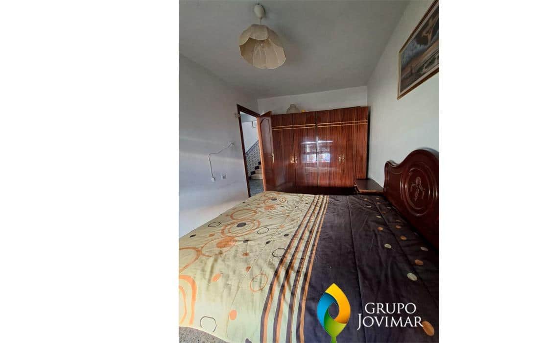 8 makuuhuone Maalaistalo myytävänä paikassa La Peza - 75 000 € (Ref: 9677602)