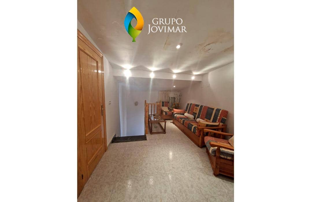 3 bedroom Townhouse for sale in Hueneja - € 33,000 (Ref: 9820644)