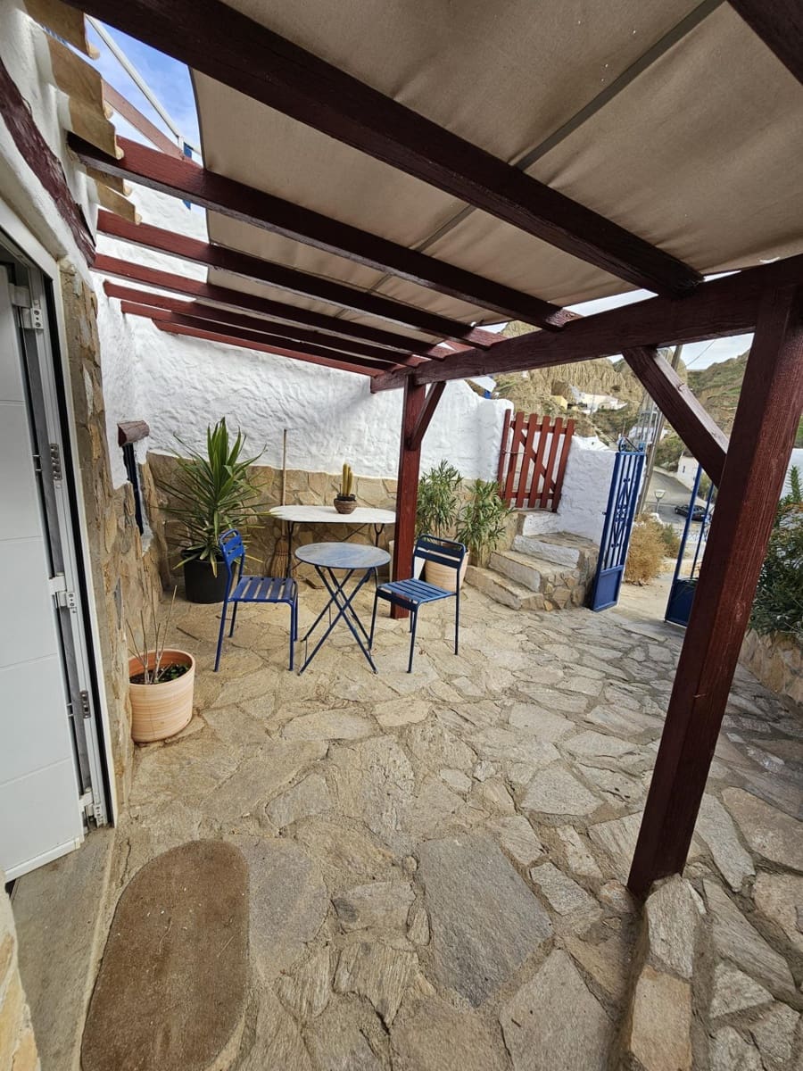 1 soverom Grottehus til salgs i Guadix - € 49 000 (Ref: 9851905)