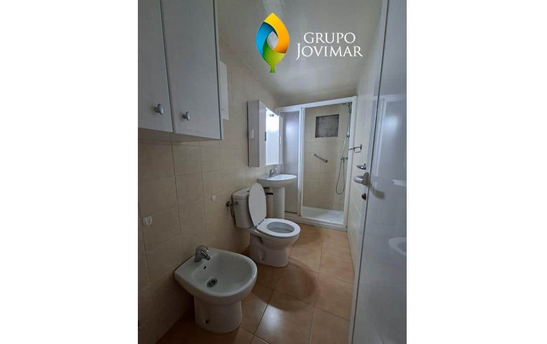 5 bedroom Townhouse for sale in Guadix with garage - € 138,000 (Ref: 9920564)