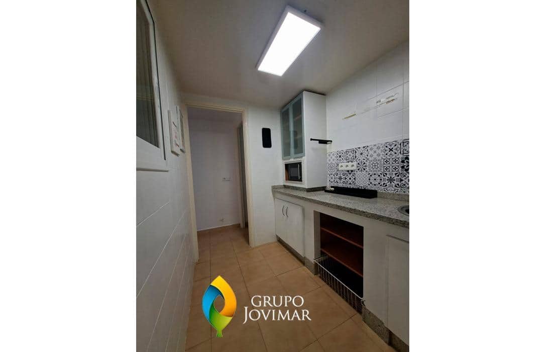 5 bedroom Townhouse for sale in Guadix with garage - € 138,000 (Ref: 9920564)