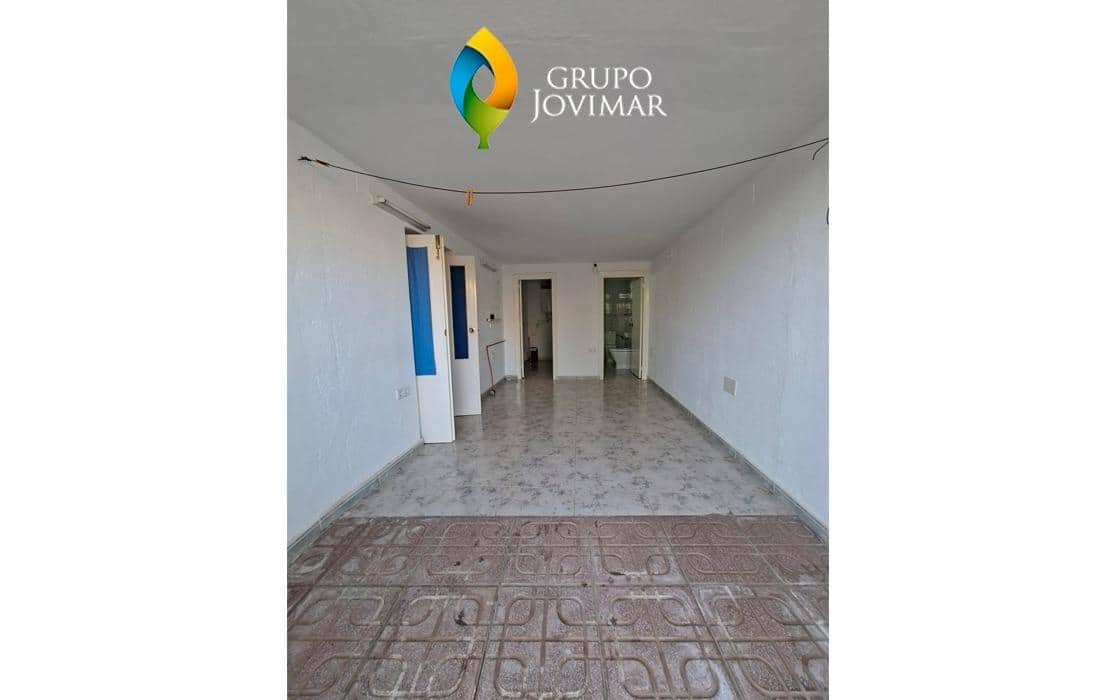 5 bedroom Townhouse for sale in Guadix with garage - € 138,000 (Ref: 9920564)