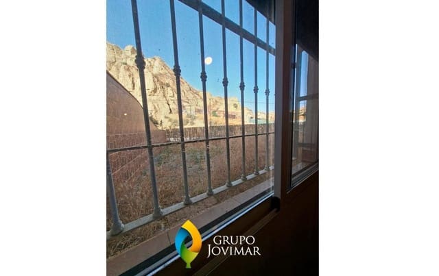 5 soverom Hus til salgs i Guadix med garasje - € 138 000 (Ref: 9920564)