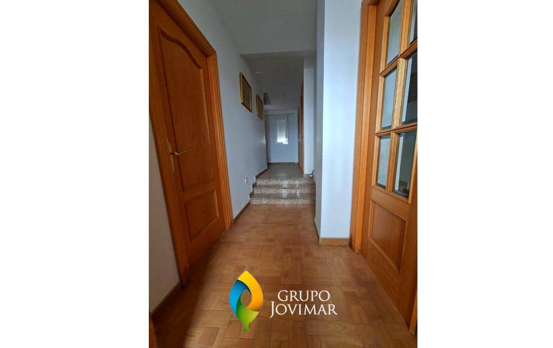 4 soveværelse Lejlighed til salg i Jerez del Marquesado med garage - € 135.500 (Ref: 9990817)