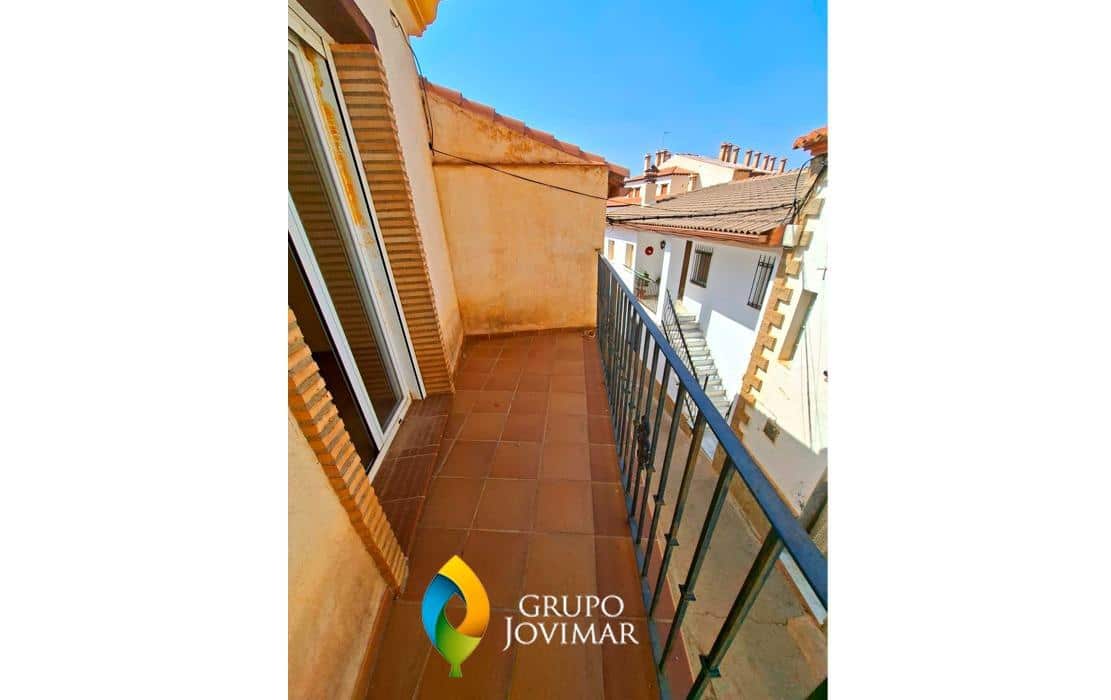 4 soveværelse Lejlighed til salg i Jerez del Marquesado med garage - € 135.500 (Ref: 9990817)