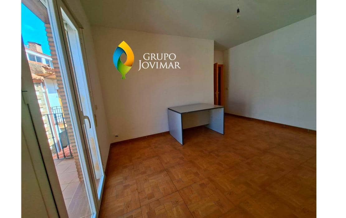 4 soveværelse Lejlighed til salg i Jerez del Marquesado med garage - € 135.500 (Ref: 9990817)