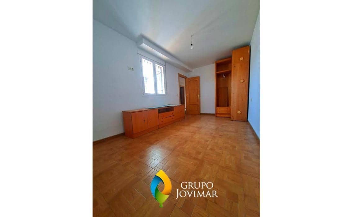 4 soveværelse Lejlighed til salg i Jerez del Marquesado med garage - € 135.500 (Ref: 9990817)