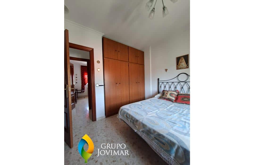 6 bedroom Villa for sale in Guadix with pool garage - € 299,500 (Ref: 9990818)