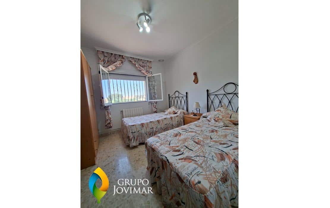6 bedroom Villa for sale in Guadix with pool garage - € 299,500 (Ref: 9990818)