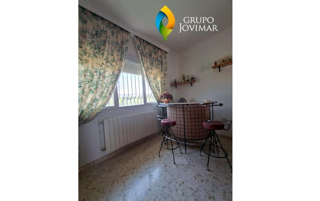 6 bedroom Villa for sale in Guadix with pool garage - € 299,500 (Ref: 9990818)