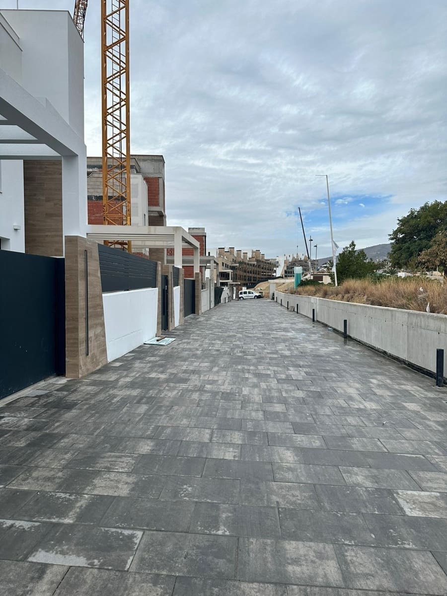 4 soveværelse Villa til salg i Finestrat med swimmingpool - € 1.750.000 (Ref: 8090563)