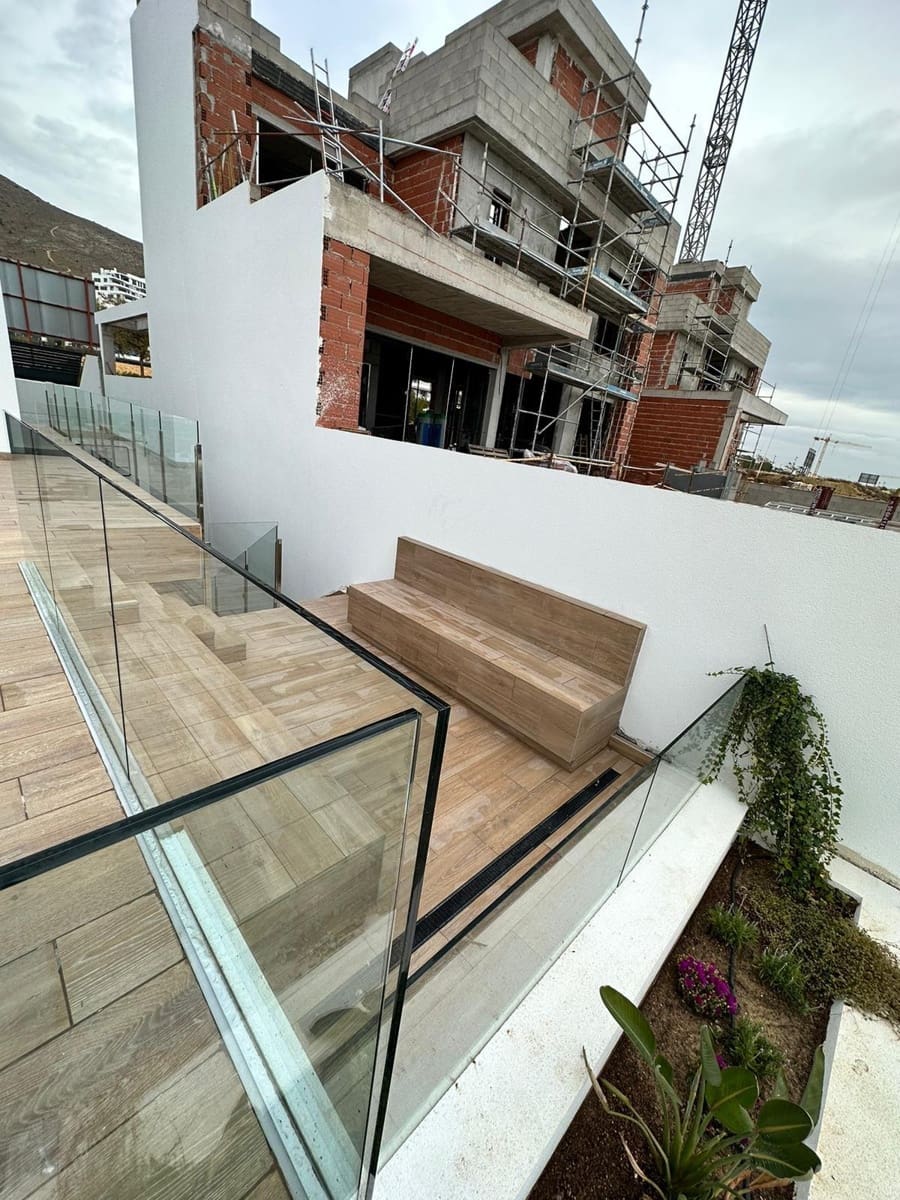 4 soveværelse Villa til salg i Finestrat med swimmingpool - € 1.750.000 (Ref: 8090563)