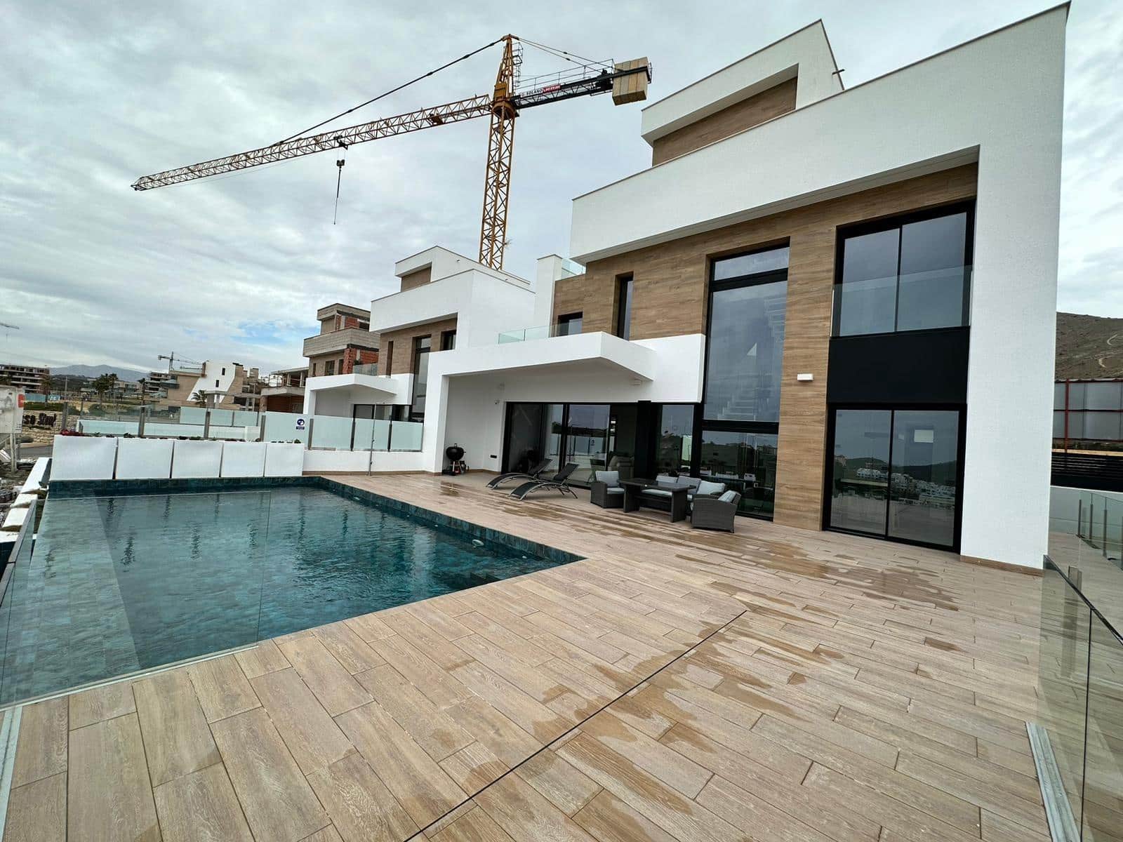 4 soveværelse Villa til salg i Finestrat med swimmingpool - € 1.750.000 (Ref: 8090563)