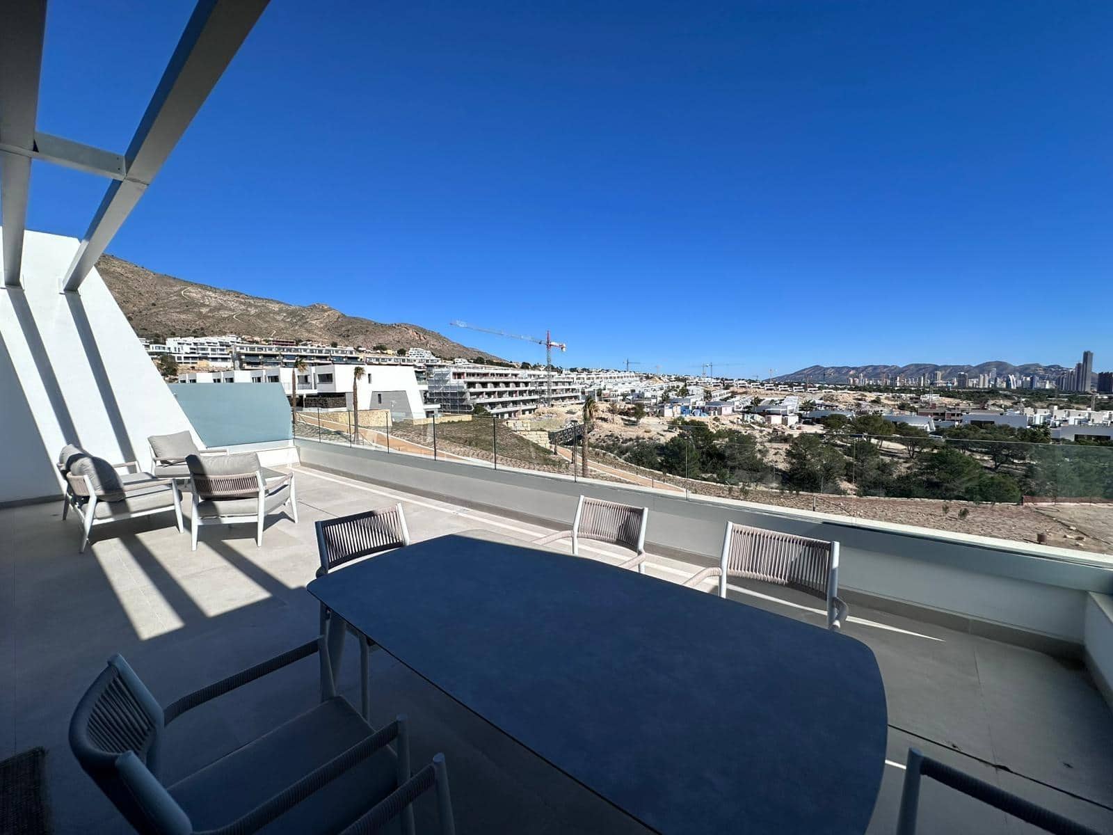 2 soverom Leilighet til salgs i Finestrat med svømmebasseng garasje - € 480 000 (Ref: 9719867)