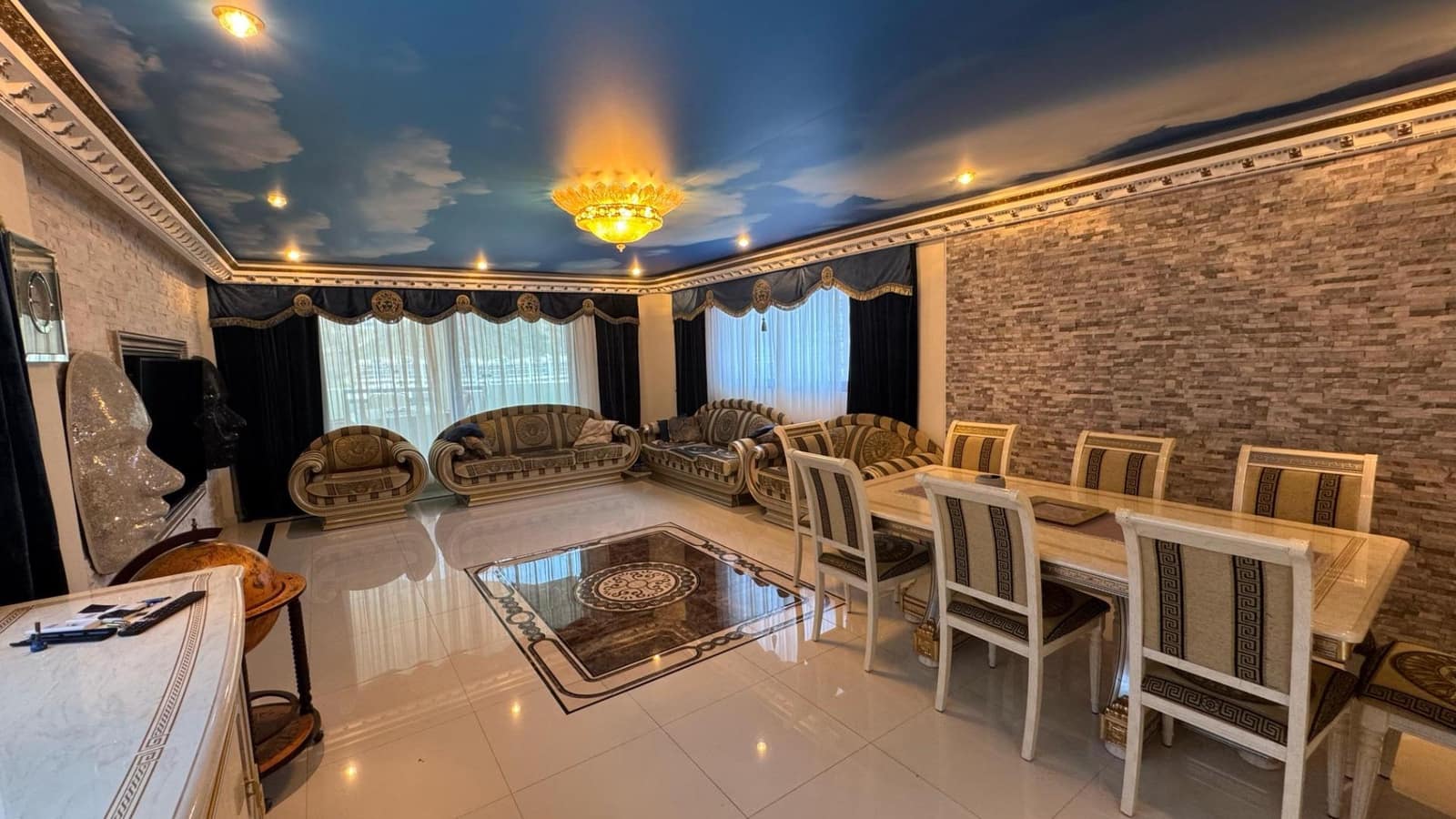 5 bedroom Villa for rent in Altea with pool garage - € 3,500 (Ref: 9719868)