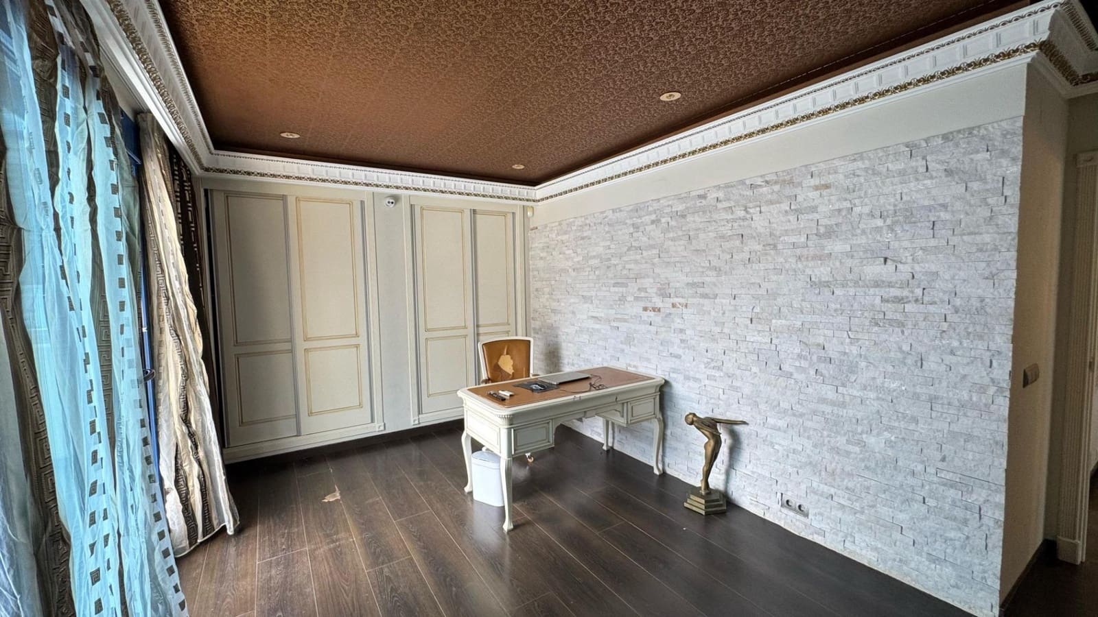 5 bedroom Villa for rent in Altea with pool garage - € 3,500 (Ref: 9719868)